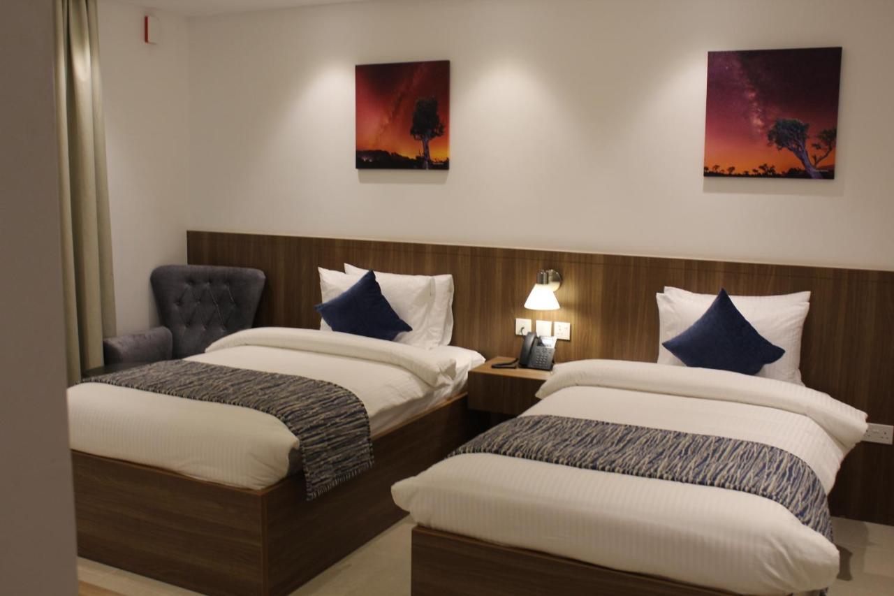 Duqm Express Hotel Ngoại thất bức ảnh