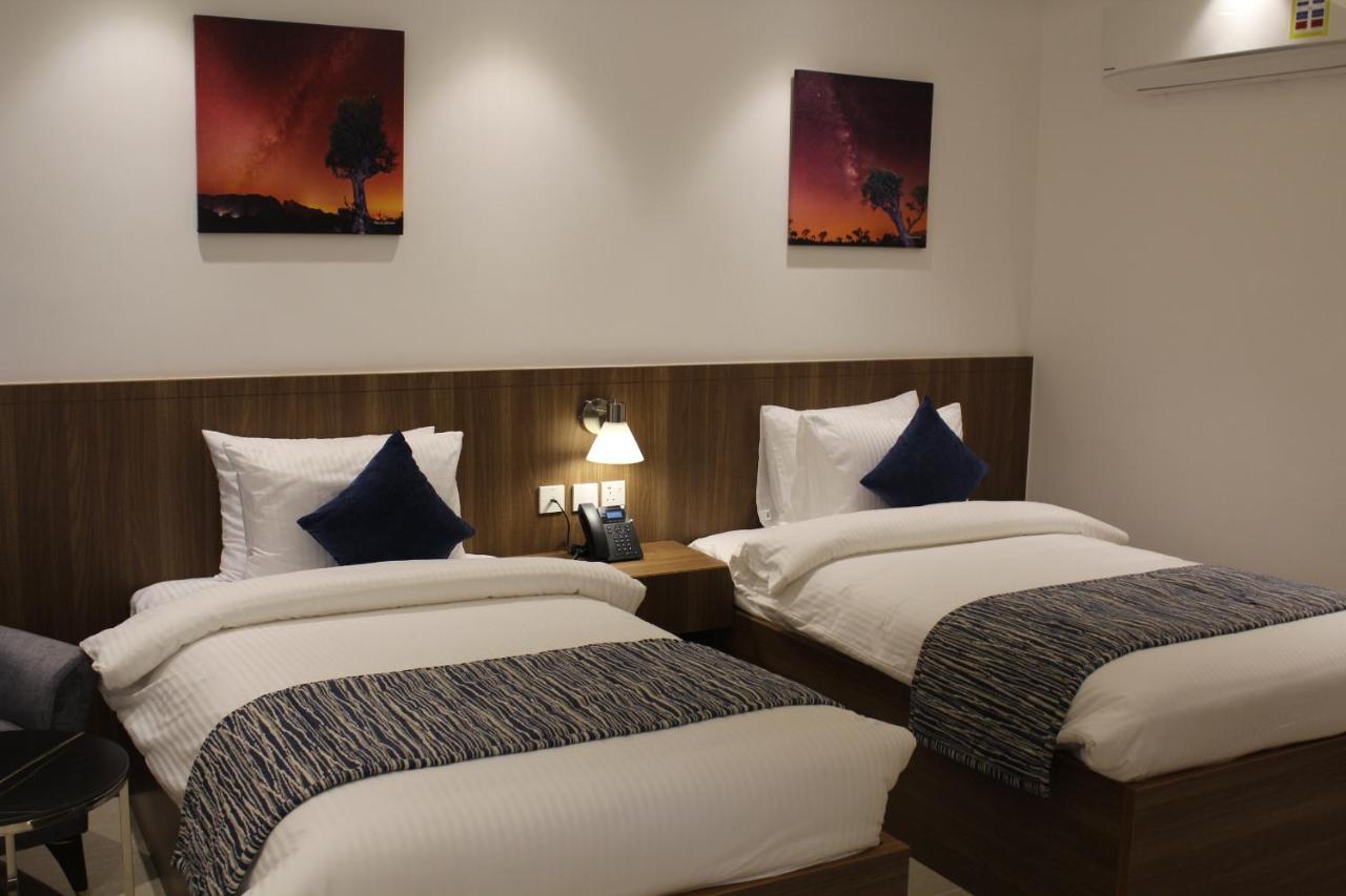 Duqm Express Hotel Ngoại thất bức ảnh
