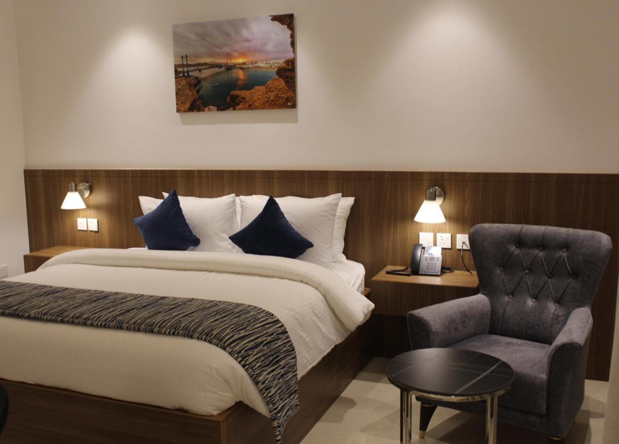 Duqm Express Hotel Ngoại thất bức ảnh